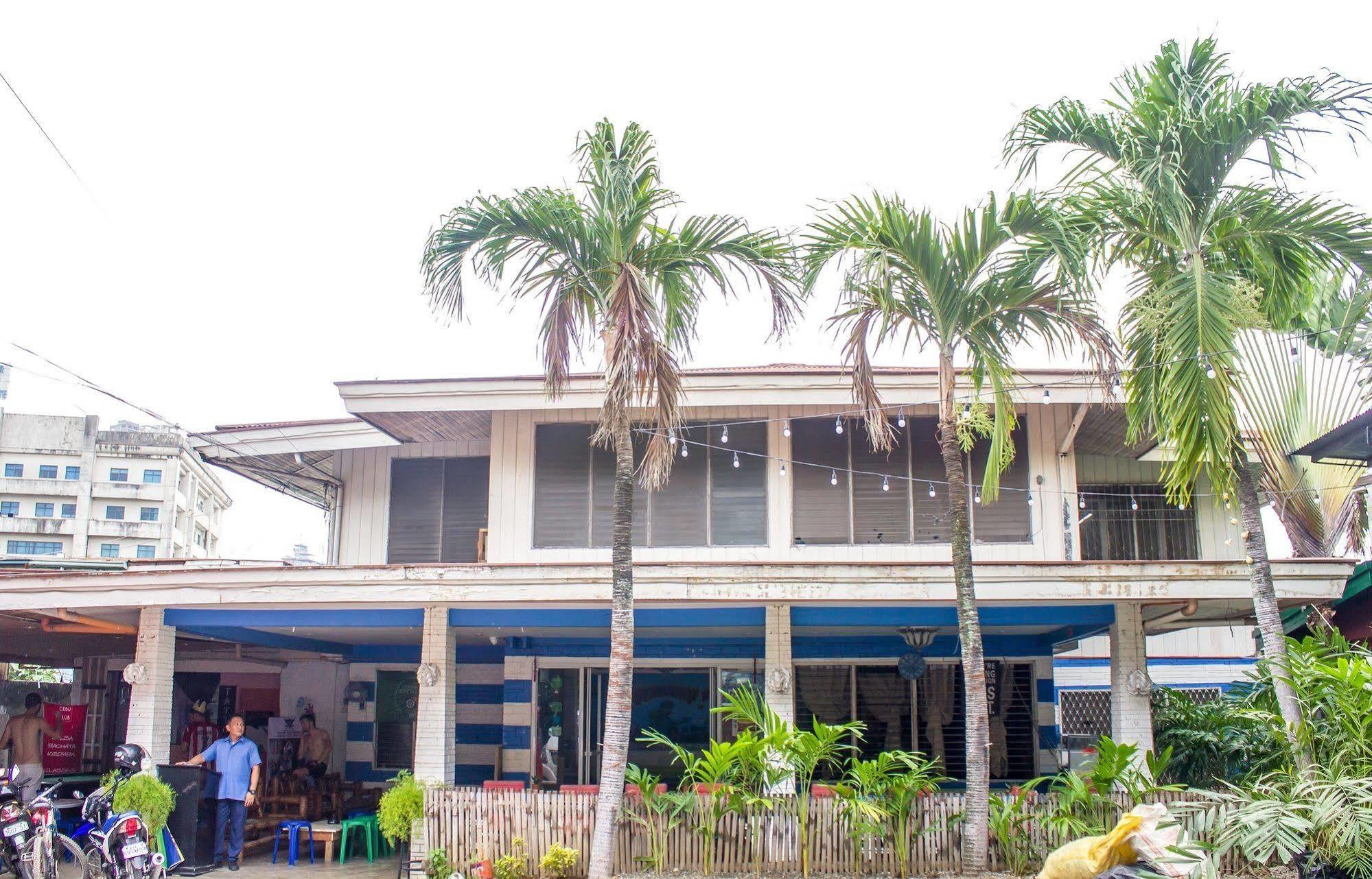 Le Village Hostel Cebu Exterior photo